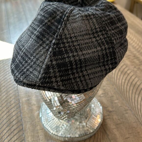 Woolrich Est 1830 Classic Plaid Poly Wool Blend 📄Pageboy/girl snap 🫰 rim cap🧢 - Picture 14 of 17